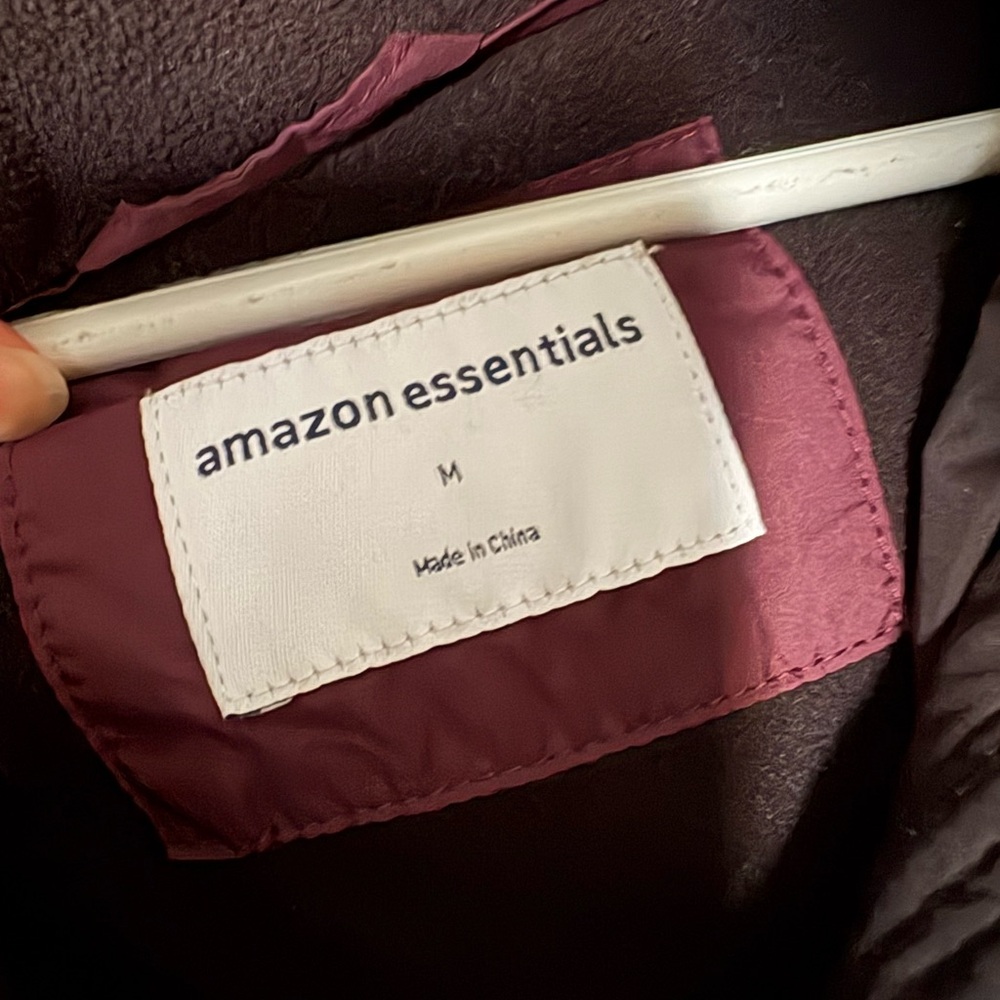 Amazon Essentials puffer Jacket - Picture 2 of 3
